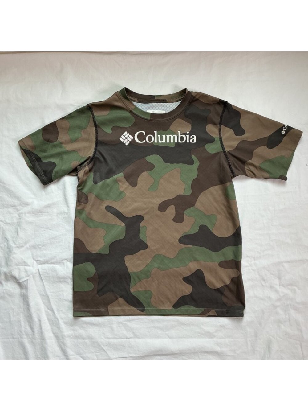 Columbia Youth Camouflage T-Shirt L 14/16 Lightweight Activewear Polyester